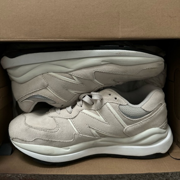 New Balance 57/40 sea salt men’s size 8 women’s size 9.5/10 - Picture 1 of 3